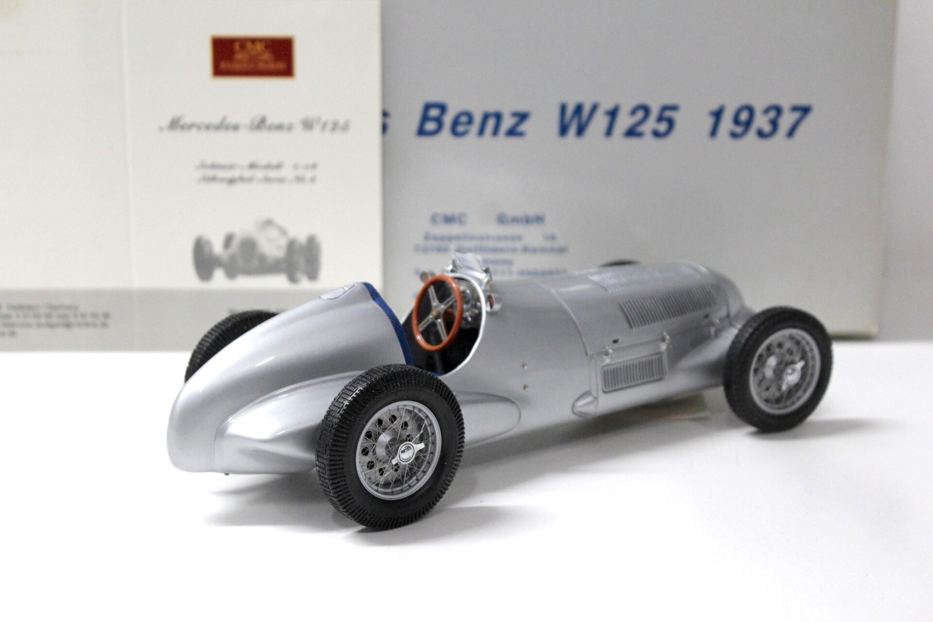 1:18 CMC Mercedes W125 Silberpfeil 1937 silver M-031