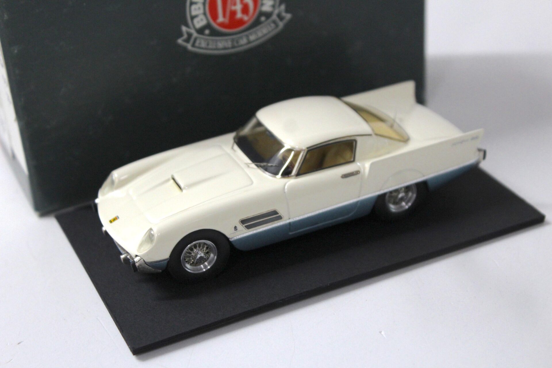 ID 47562 orig.jpg 1:43 BBR Ferrari 410 S.A. Superfast Salone Di Parigi 1956 white