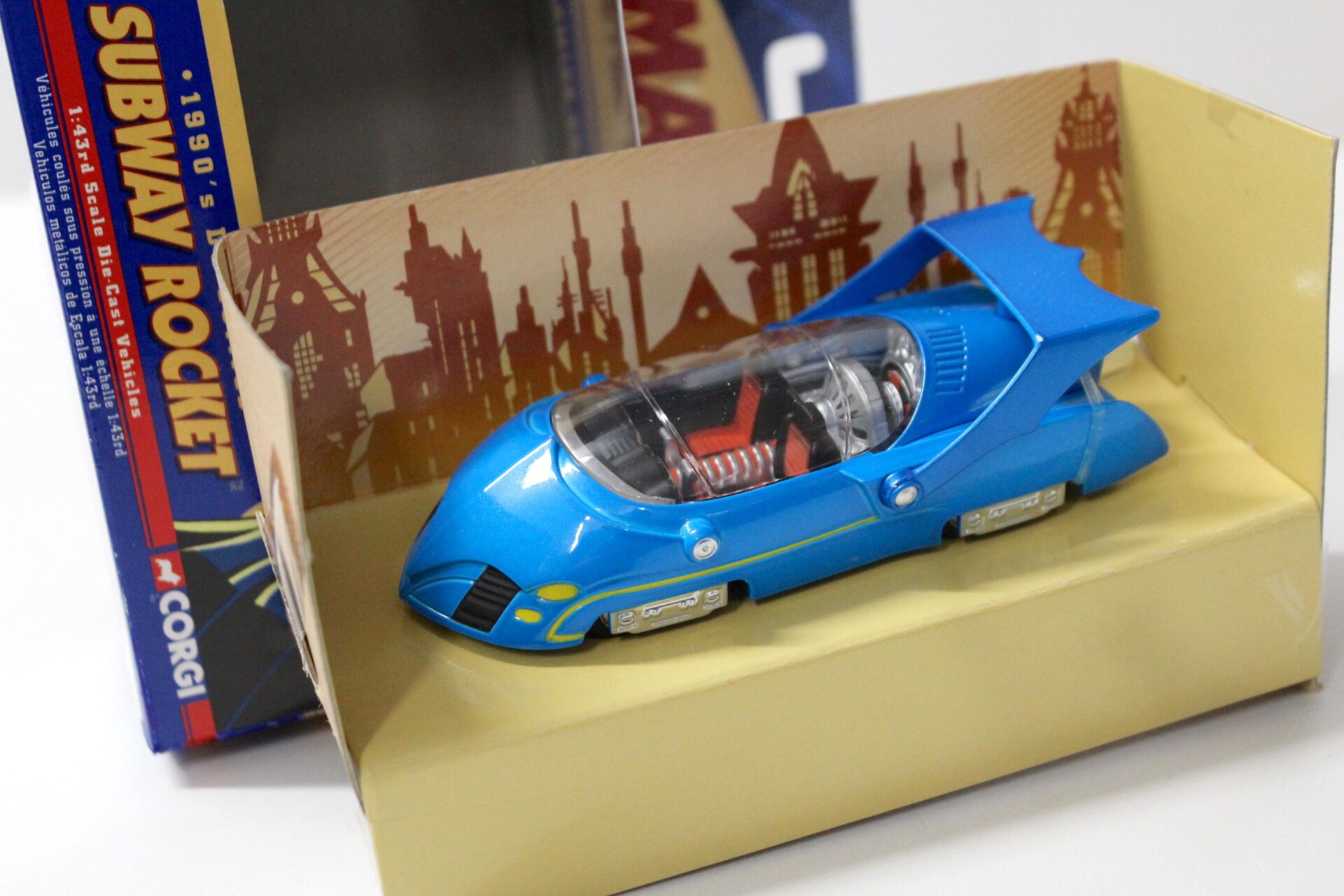 ID 47617 orig.jpg 1:43 Corgi 1990´s DC Comics Subway Rocket Batman blue