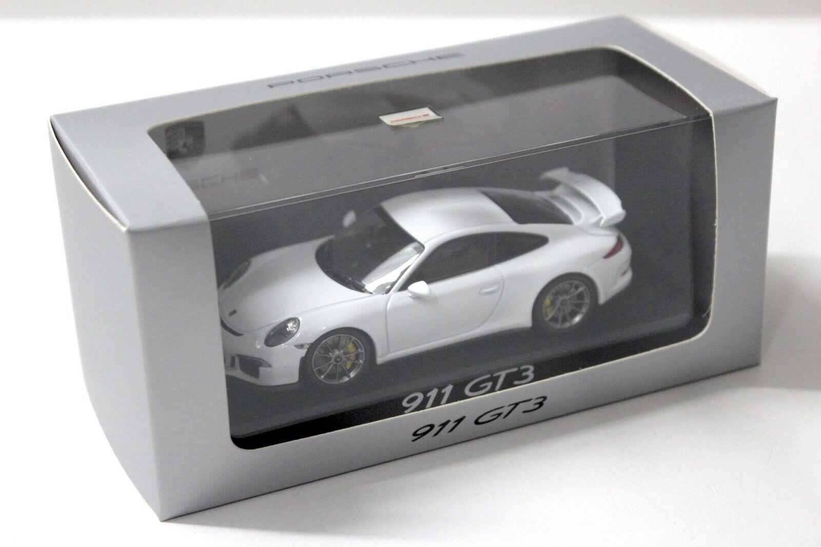 1:43 Minichamps Porsche 911 991 GT3 white DEALER VERSION