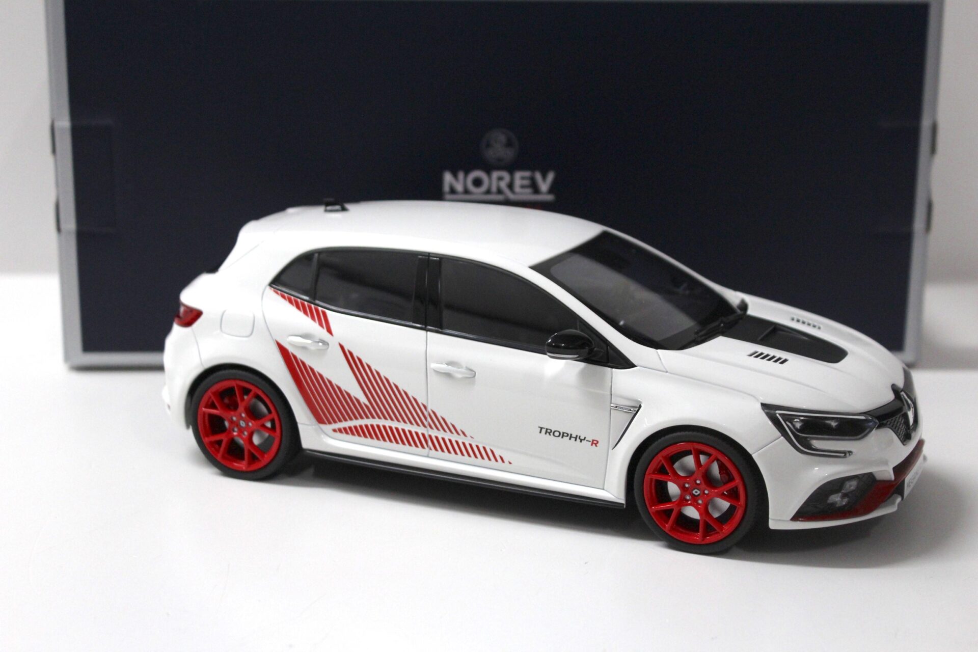 1:18 Norev Renault Megane RS Trophy-R 2019 white/ red