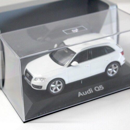 1:43 Schuco Audi Q5 white DEALER VERSION