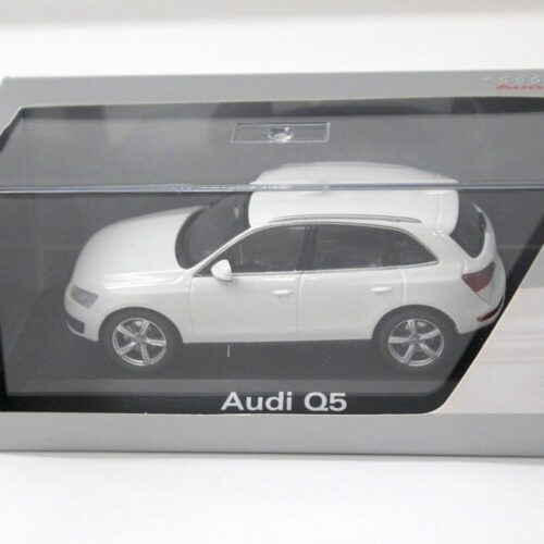 1:43 Schuco Audi Q5 white DEALER VERSION
