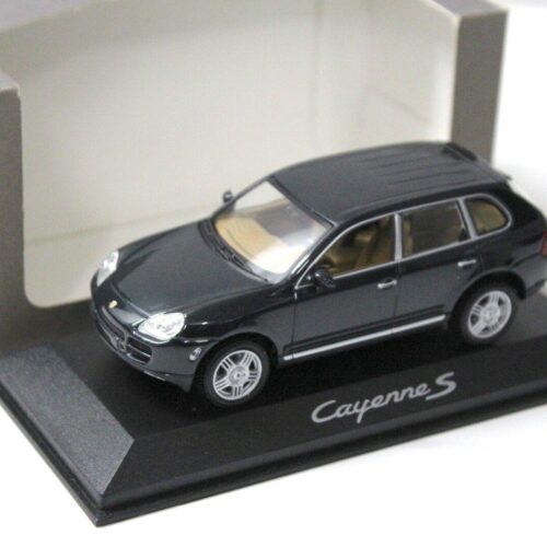 1:43 Minichamps Porsche Cayenne S dark green DEALER VERSION