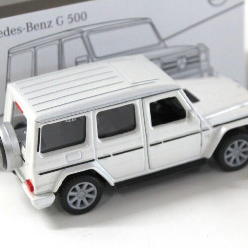 1:43 Maisto Mercedes G500 W463 Pullback white DEALER VERSION