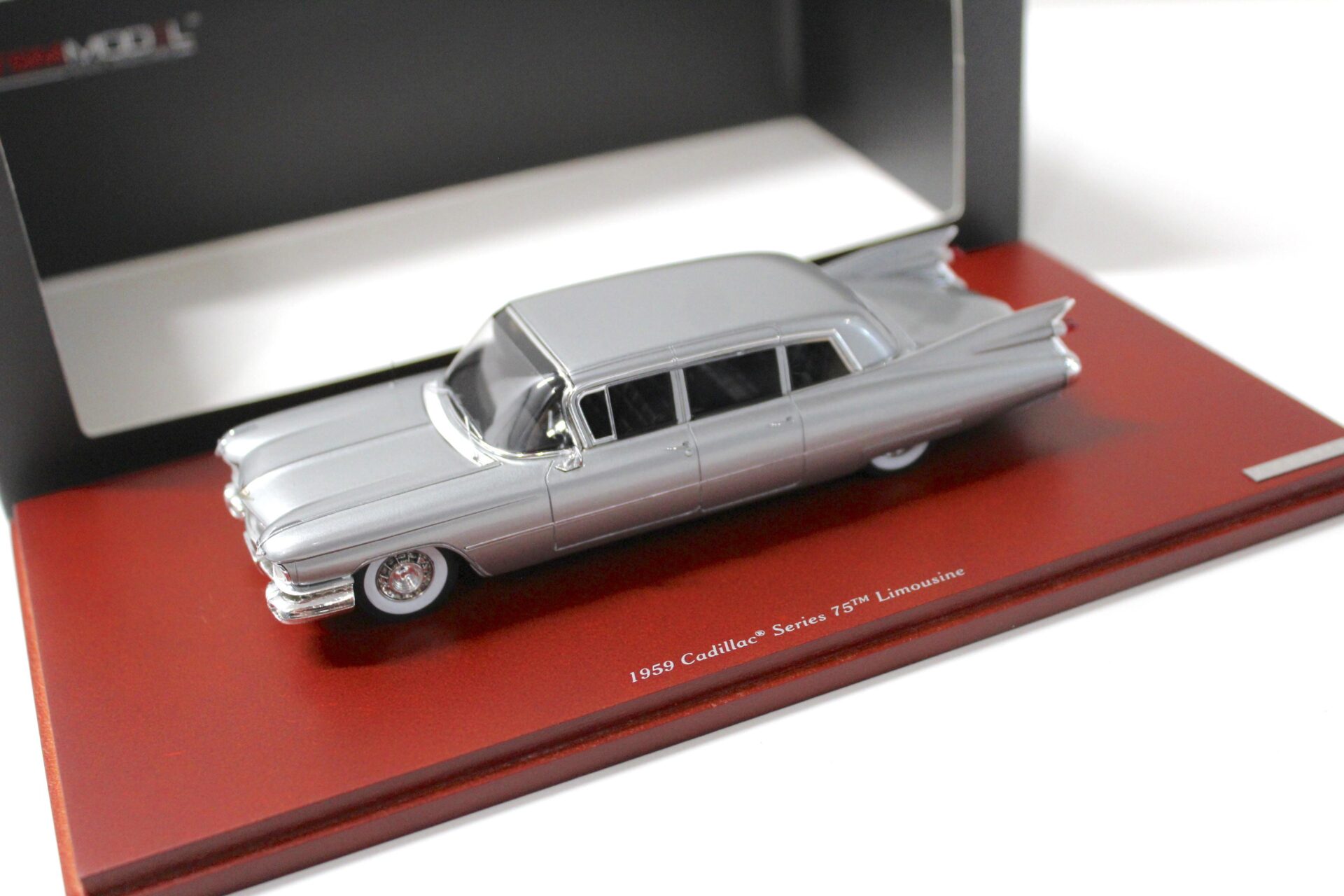 1:43 TSM True Scale 1959 Cadillac Series 75 Limousine silver