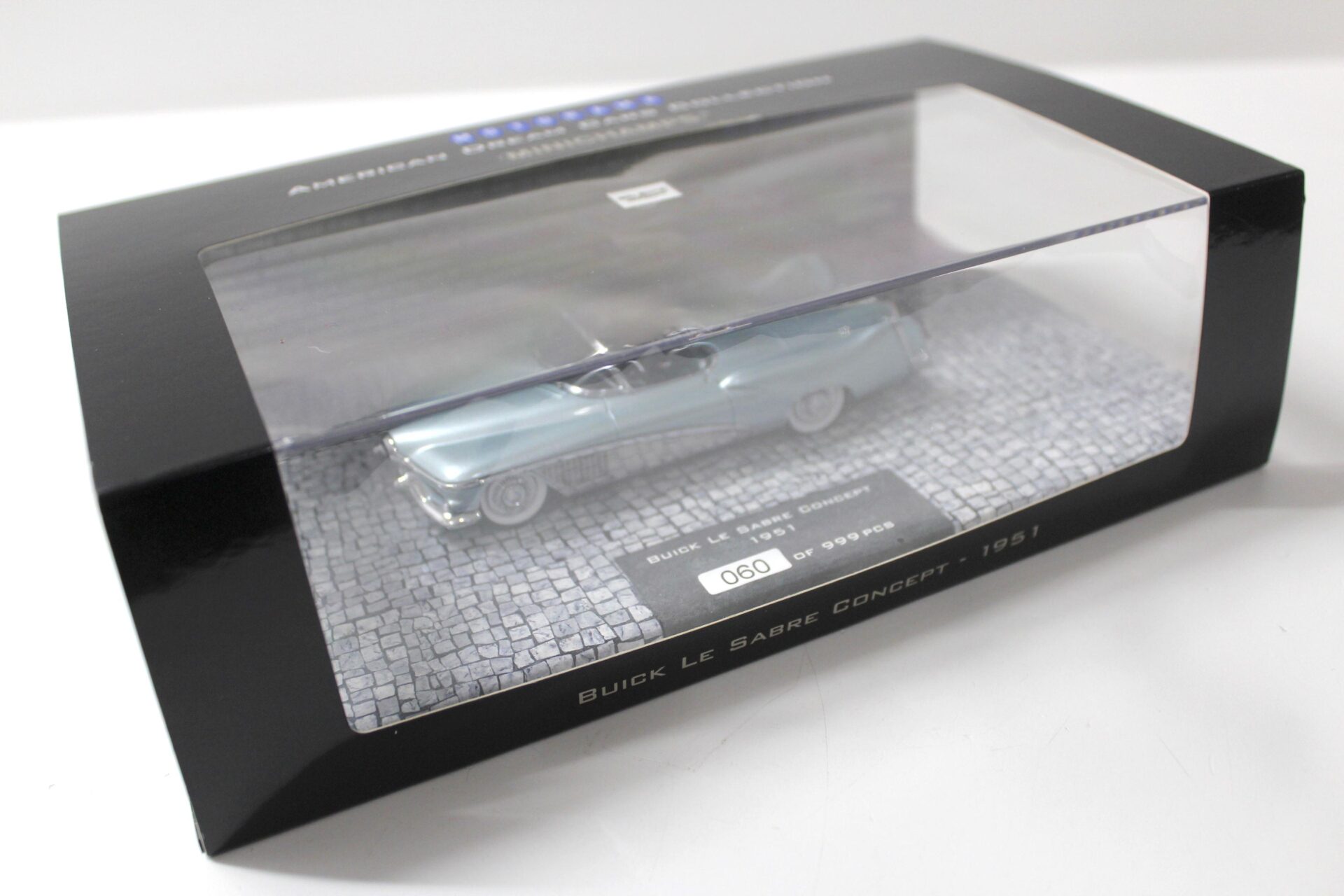1:43 Minichamps Buick Le Sabre Concept Car 1951 light blue