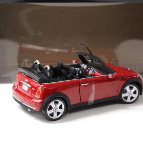 1:18 Hot Wheels Mini Cooper Convertible red