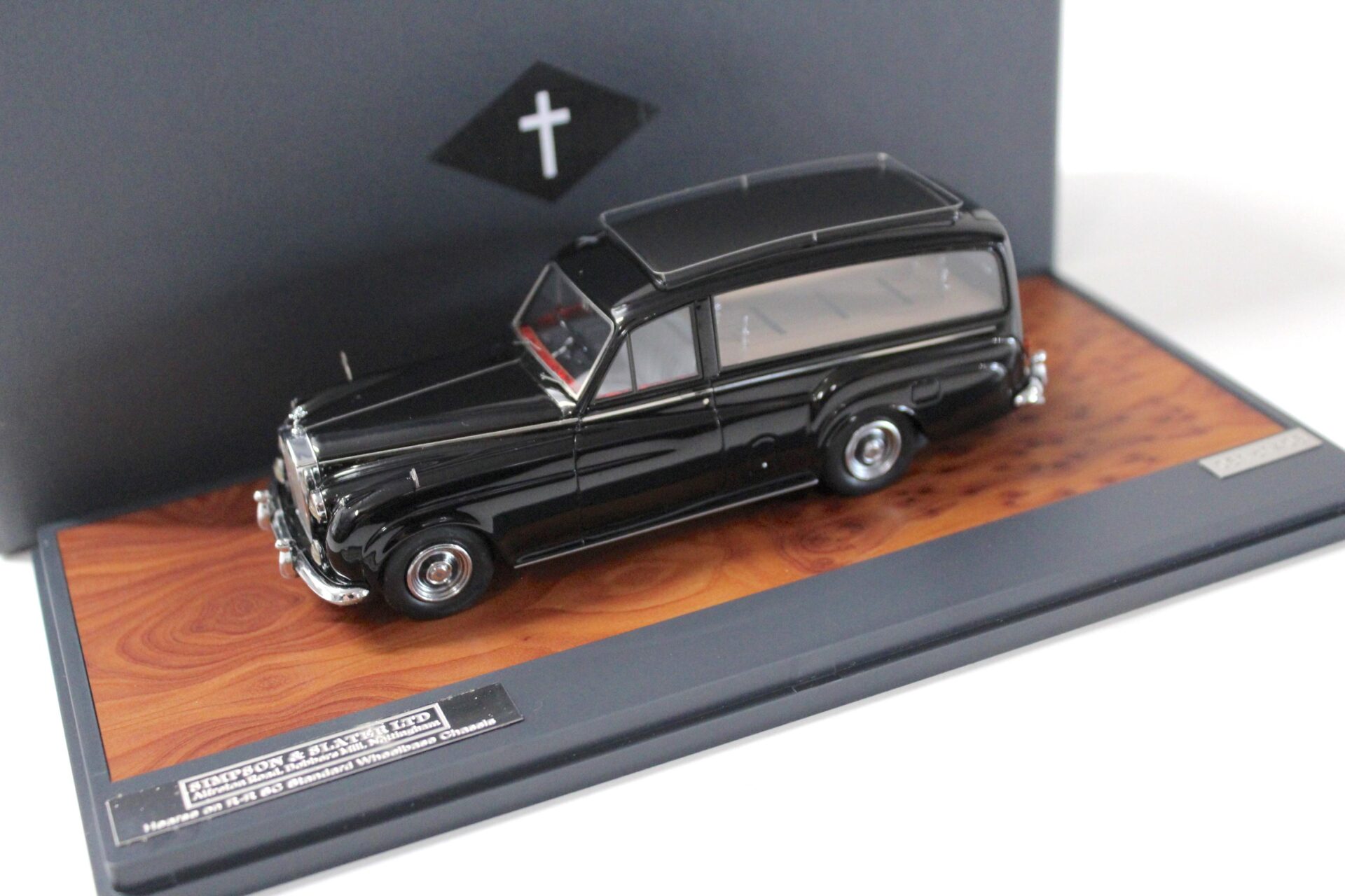 1:43 Matrix 1957 Rolls Royce Silver Cloud I HEARSE Simpson & Slater black