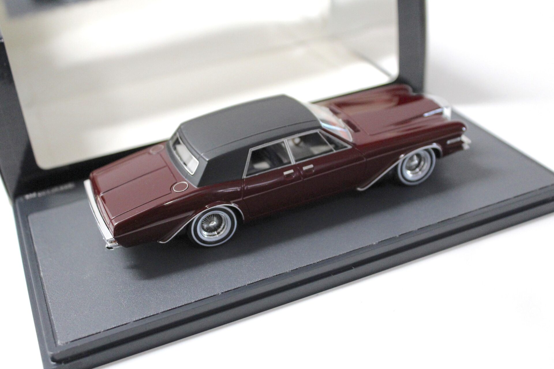 1:43 Matrix Duesenberg Model D Exner Ghia 1966 maroon/ black