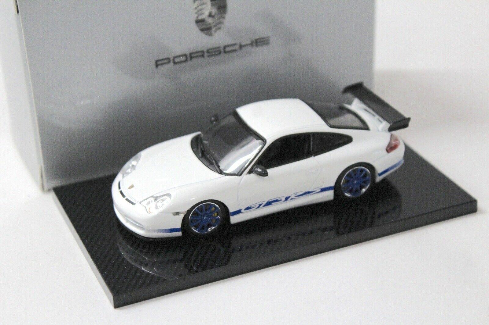 1:43 Minichamps Porsche 911 996 GT3 RS white/ blue DEALER VERSION