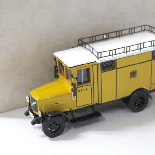 1:43 Premium ClassiXXs Bergmann Elektrowagen Reichspost yellow