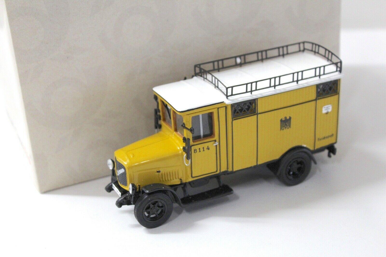 ID 49722 orig.jpg 1:43 Premium ClassiXXs Bergmann Elektrowagen Reichspost yellow