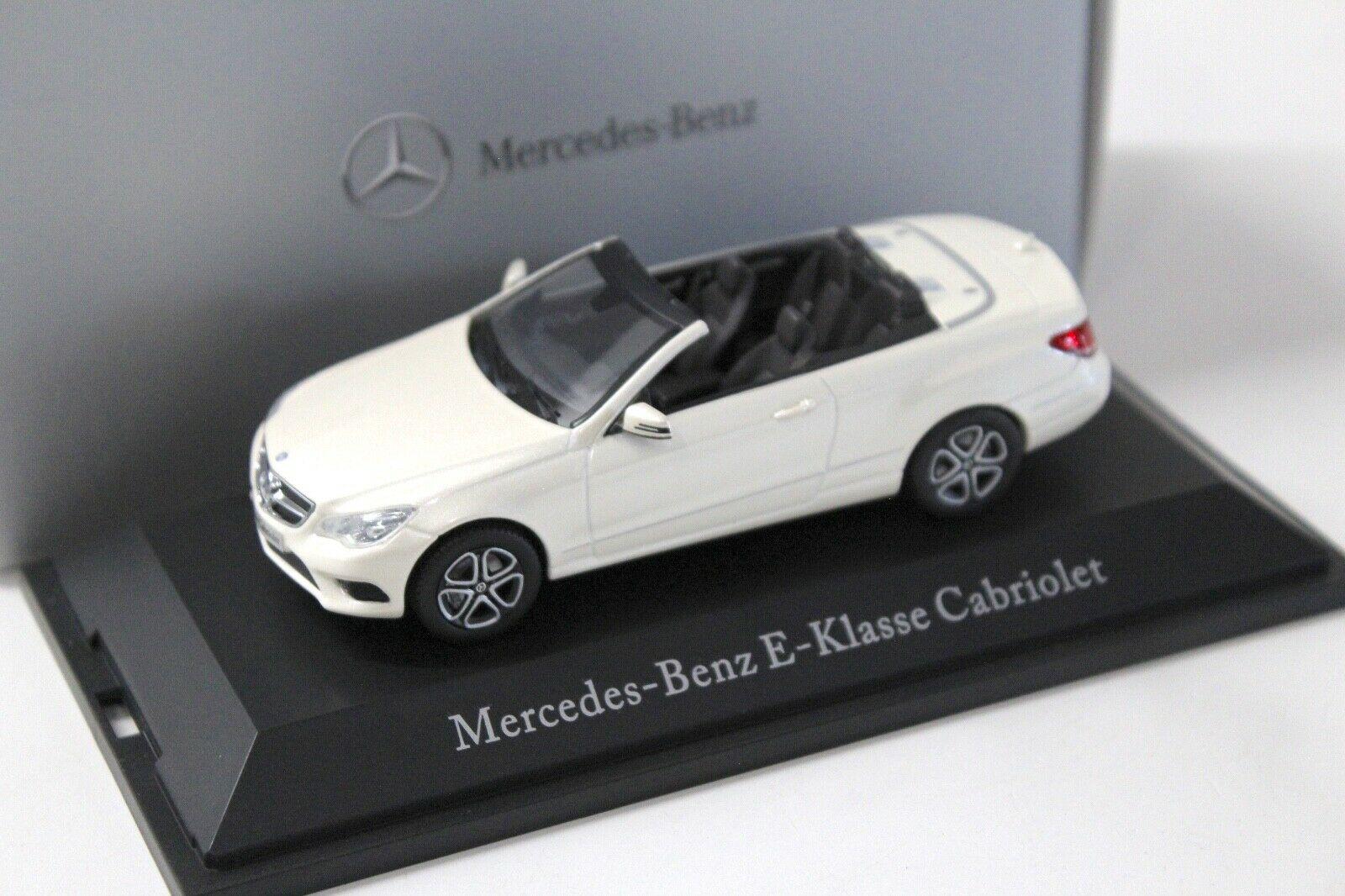 ID 50325 orig.jpg 1:43 Kyosho Mercedes E-Klasse Cabriolet white DEALER VERSION