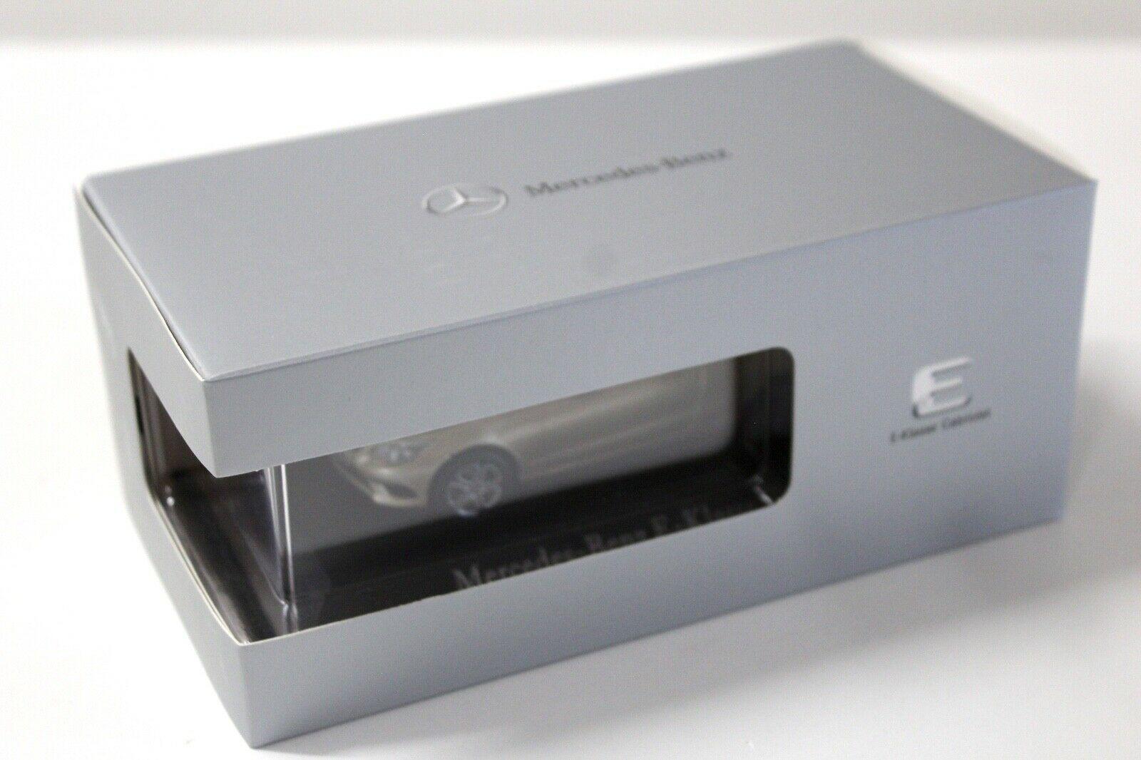 1:43 Kyosho Mercedes E-Klasse Cabriolet beige DEALER VERSION