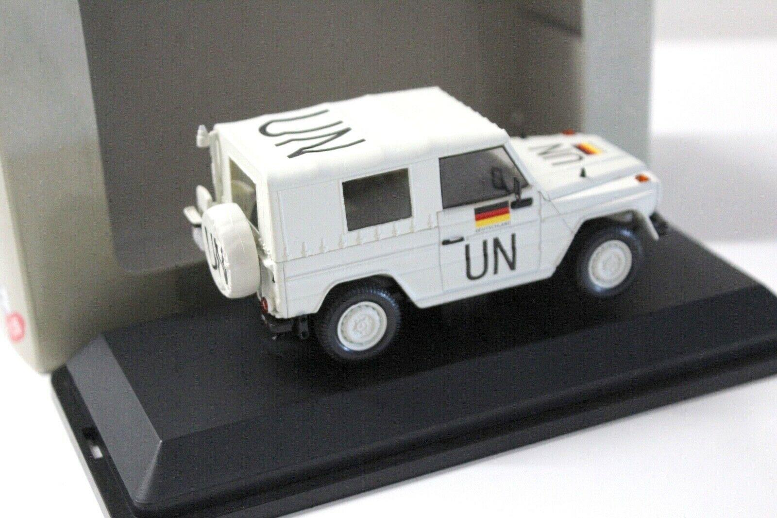 1:35 Premium ClassiXXs Mercedes LKW 0,5 T GL Wolf UN white
