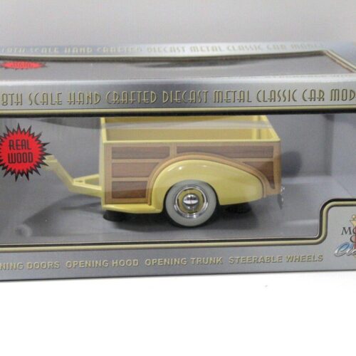 1:18 Motorcity Chevy Master Woody Wagon Trailer yellow