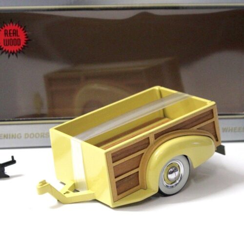 1:18 Motorcity Chevy Master Woody Wagon Trailer yellow
