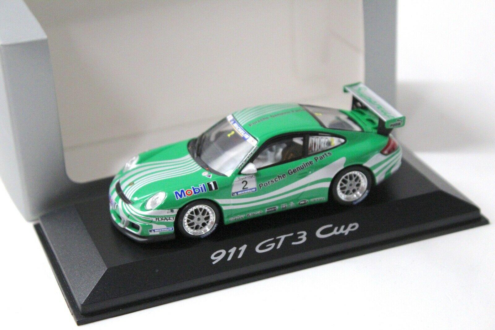ID 50943 orig.jpg 1:43 Minichamps Porsche 911 GT3 CUP Mobil1 #2 green DEALER VERSION