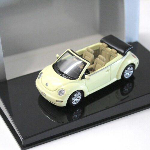 1:43 AUTOart VW Beetle Cabrio yellow DEALER VERSION