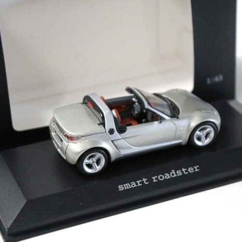 1:43 Minichamps Smart Roadster champagner remix DEALER VERSION