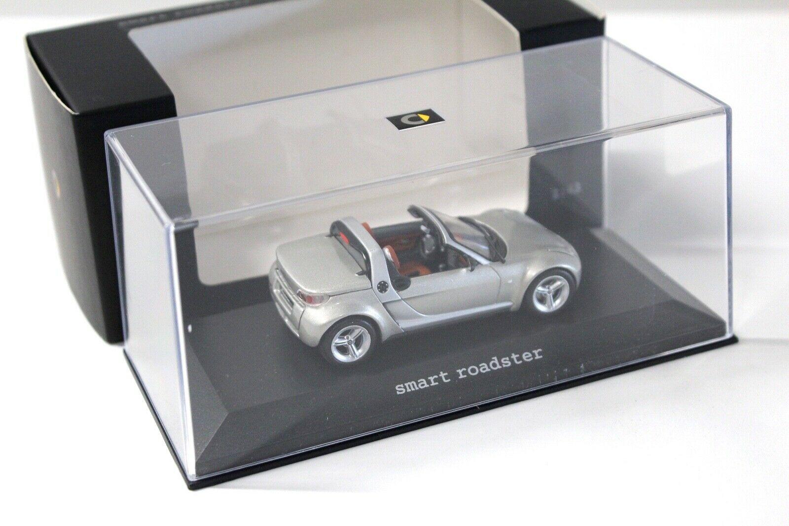 1:43 Minichamps Smart Roadster champagner remix DEALER VERSION