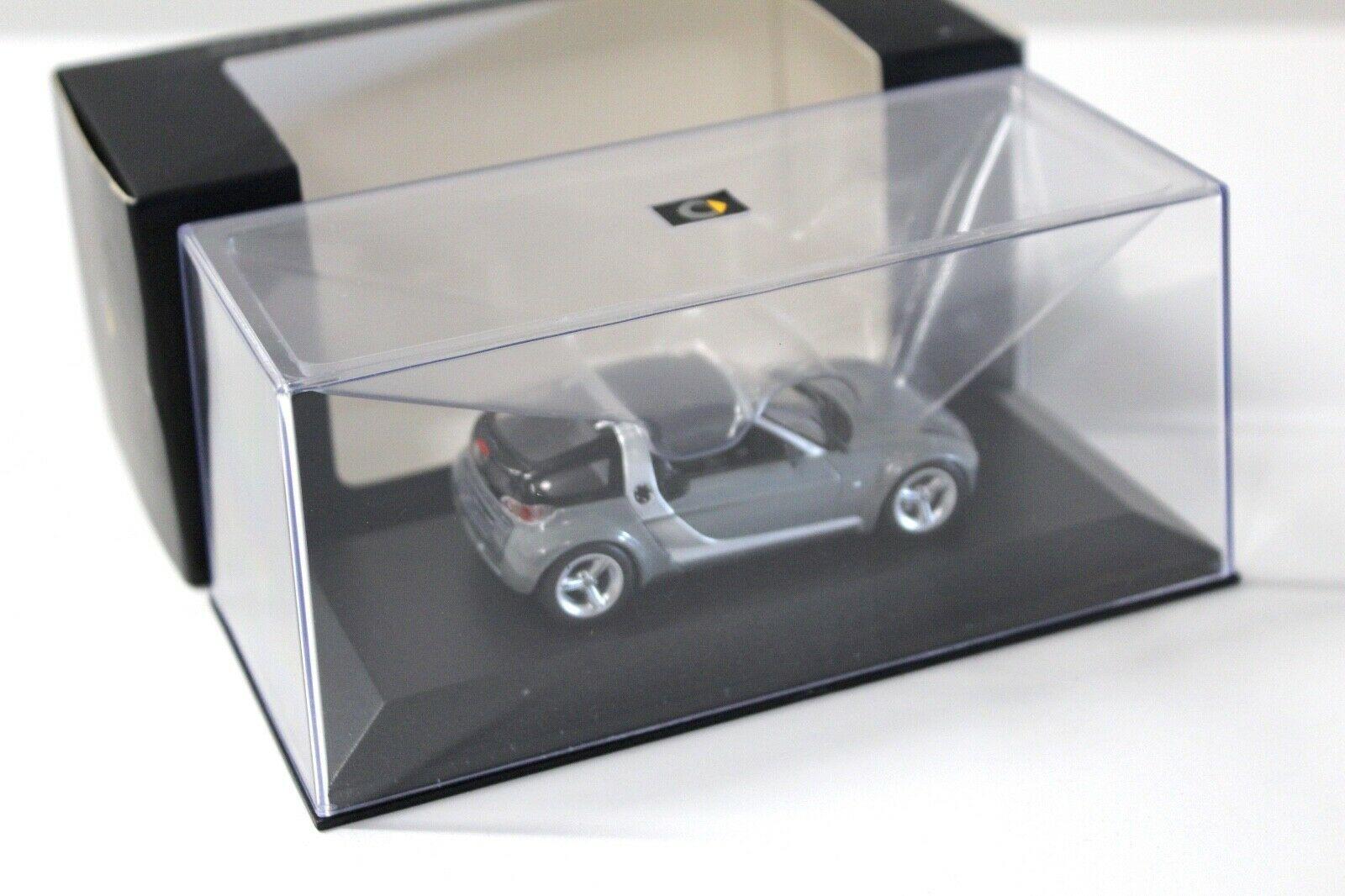 1:43 Minichamps Smart Roadster Coupe grey DEALER VERSION