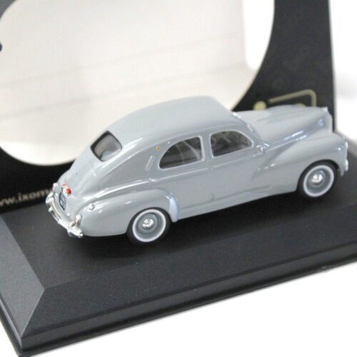 1:43 IXO Peugeot 203 grey