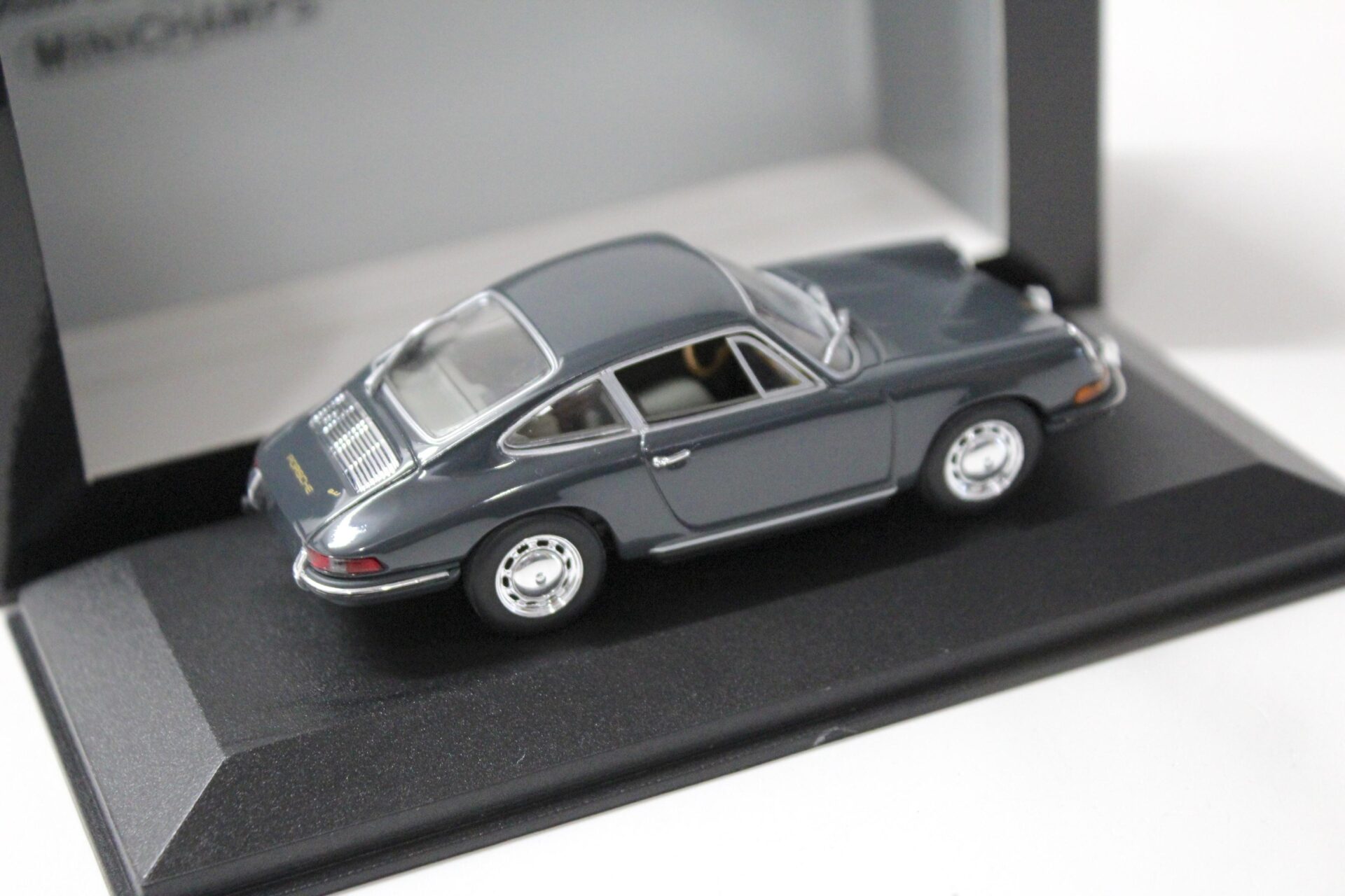 1:43 Minichamps Porsche 911 Coupe 1964 Schiefer grey