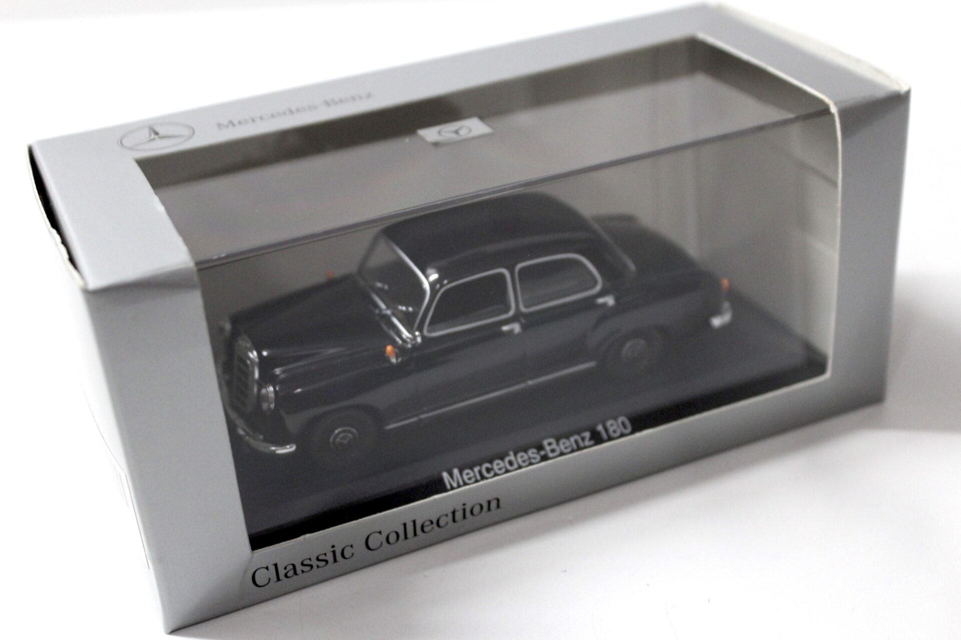 1:43 Minichamps Mercedes 180 Ponton black DEALER VERSION