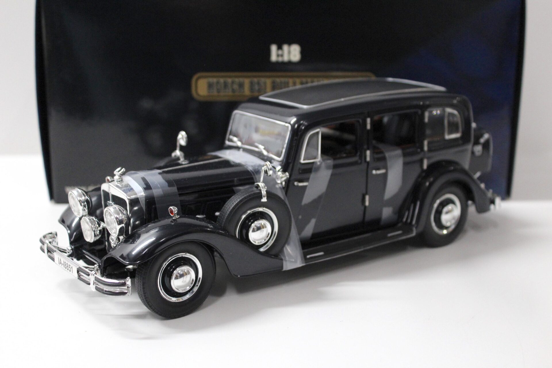 ID 51691 orig.jpg 1:18 Ricko Horch 851 Pullman 1935 black