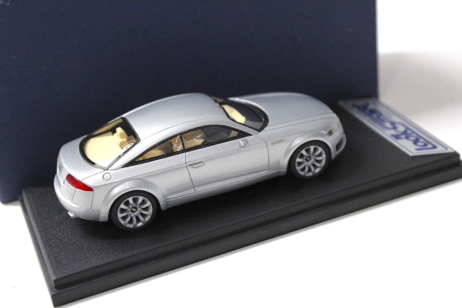 1:43 LookSmart Audi Nuvolari Quattro Studie silver