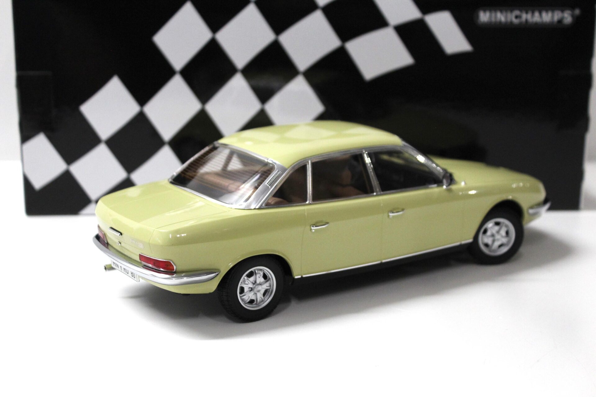 1:18 Minichamps NSU Ro 80 yellow 1972