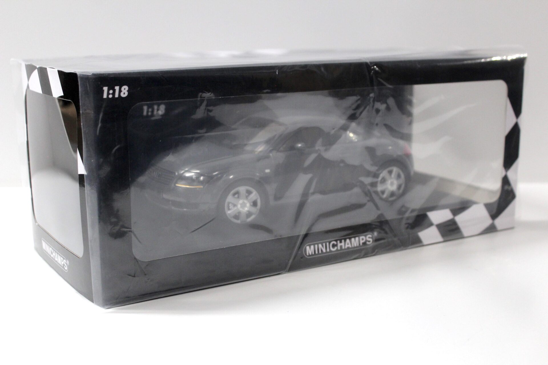 1:18 Minichamps Audi TT Coupe 1998 grey metallic