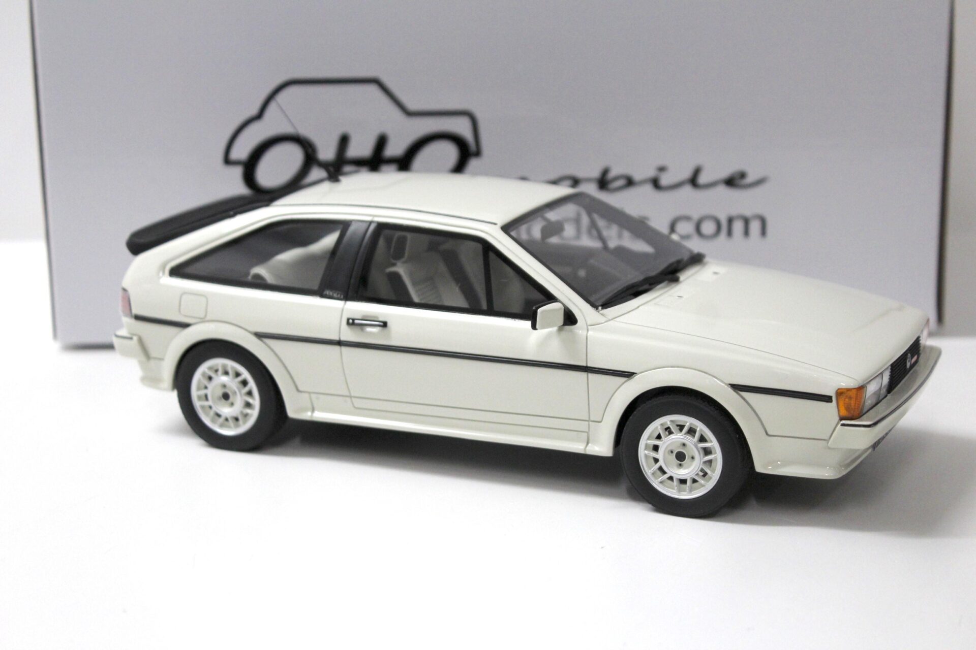 1:18 OTTO mobile OT845 VW Scirocco MK2 Scala 1989 Alpine white