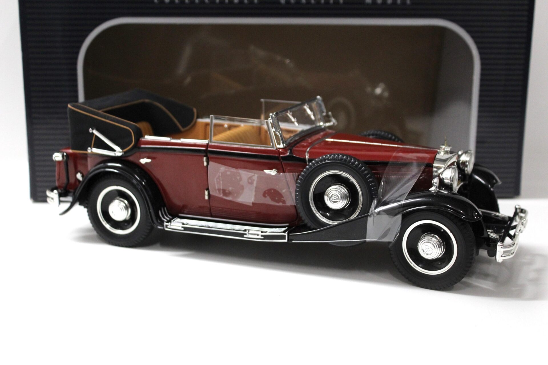 1:18 Anson 1932 Maybach DS8 Zeppelin Convertible red/ black