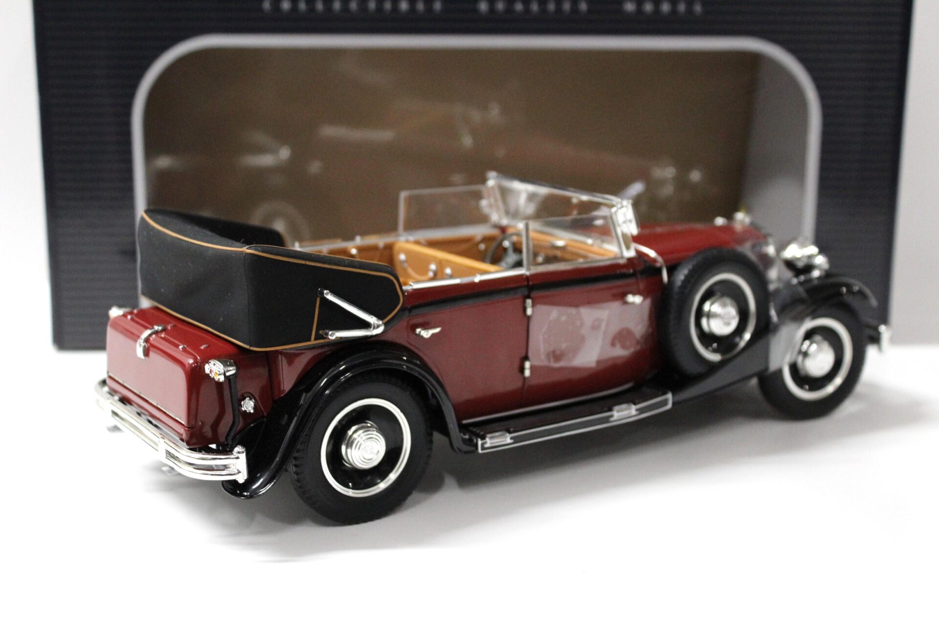 1:18 Anson 1932 Maybach DS8 Zeppelin Convertible red/ black