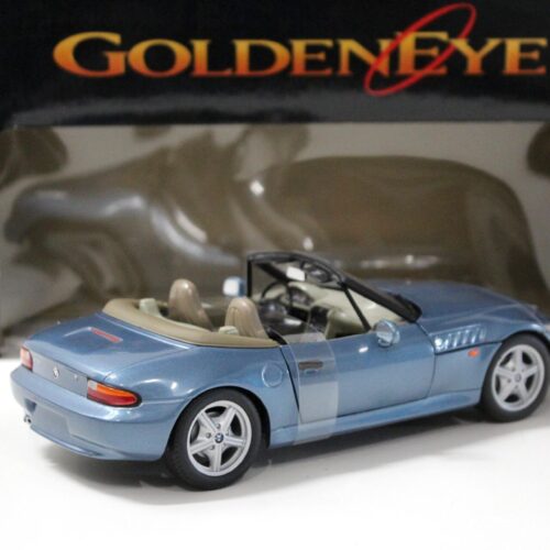 1:18 UT Models BMW Z3 Roadster James Bond Golden Eye blue metallic - Image 3