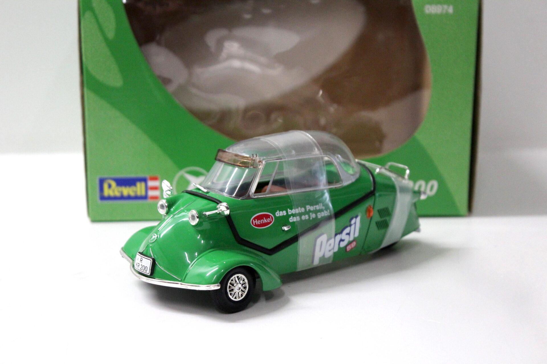 1:18 Revell Messerschmitt KR 200 Kabinenroller PERSIL green