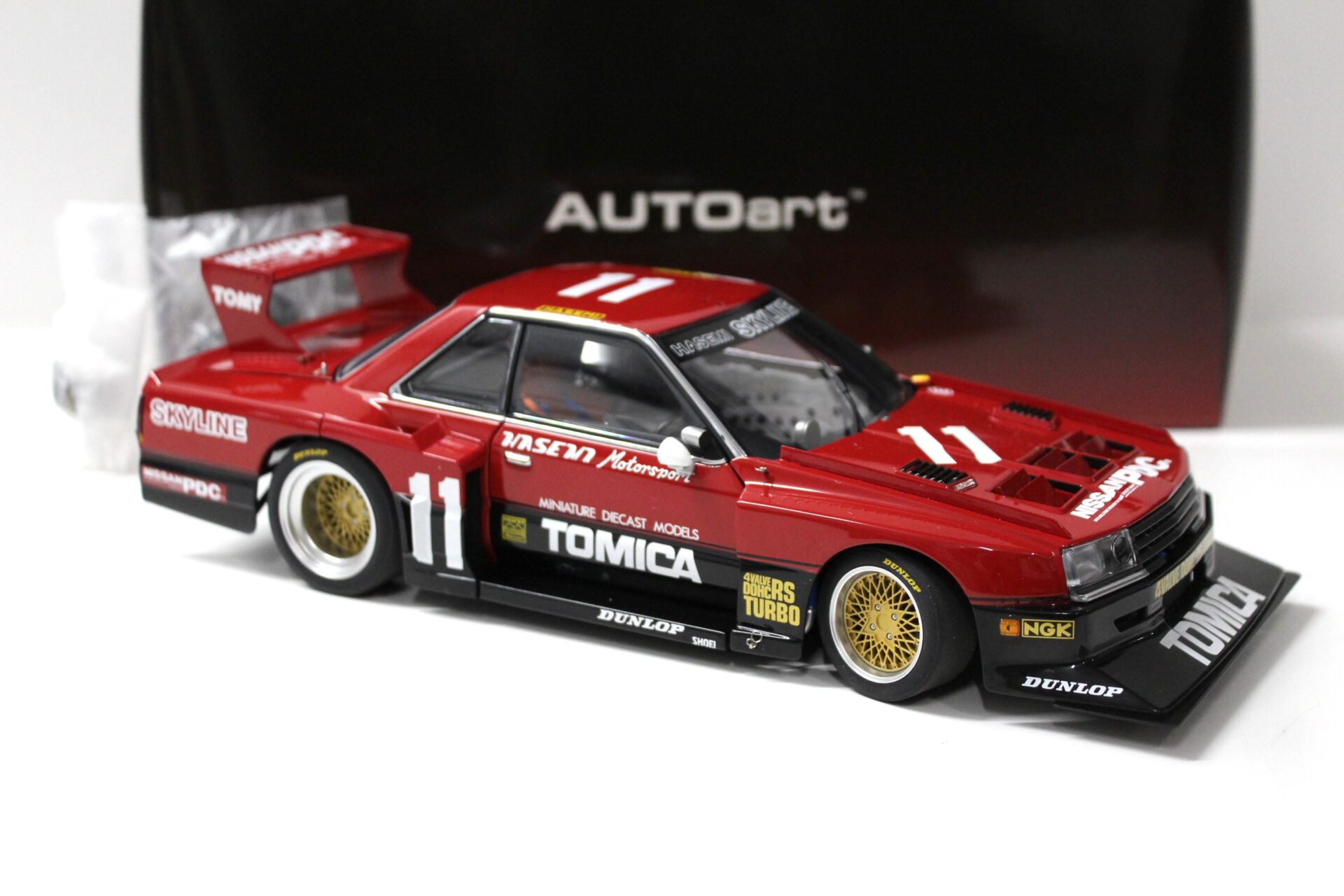 1:18 AUTOart Nissan Skyline RS Turbo #11 Super Silhouette 1982