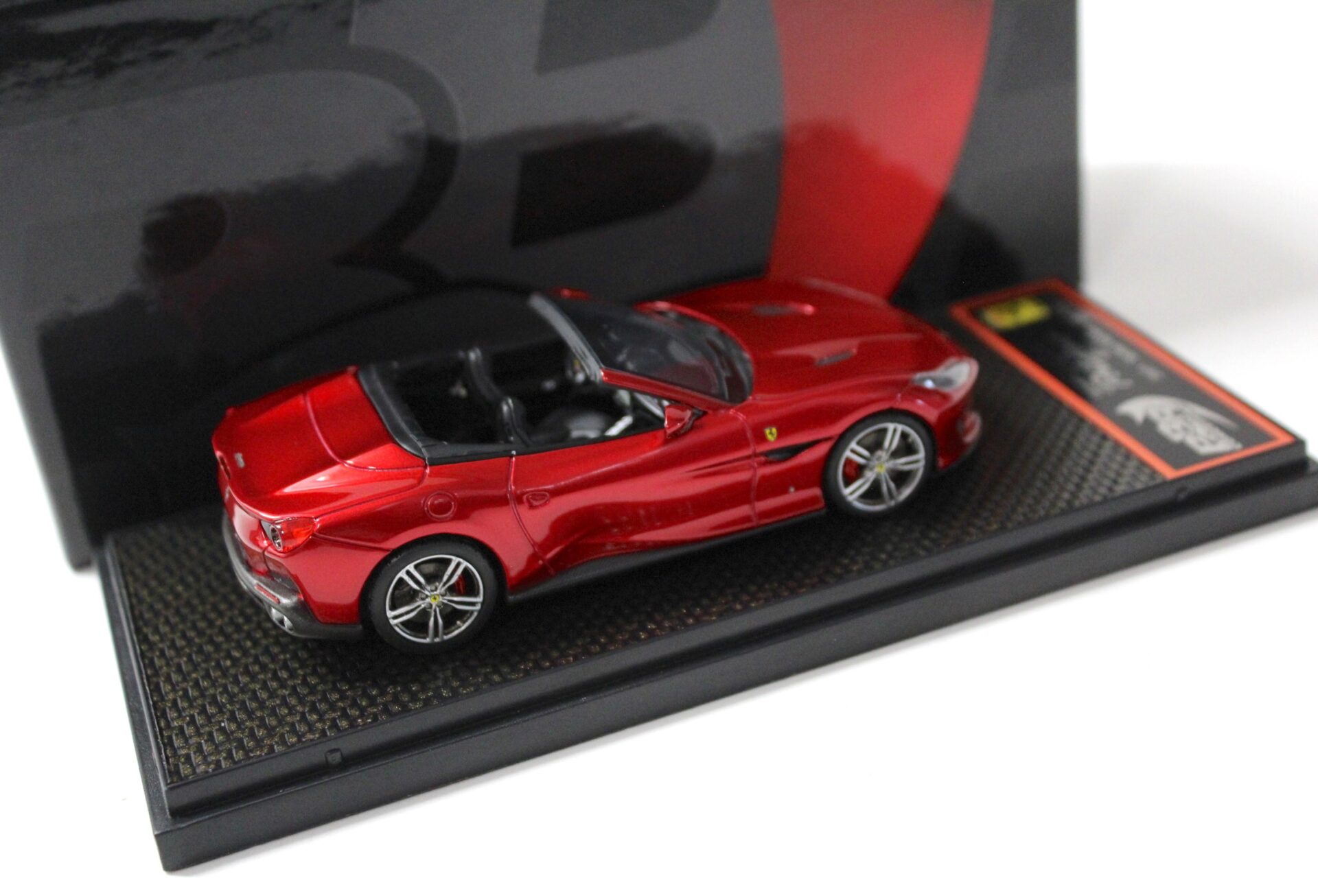 1:43 BBR Ferrari Portofino 2017 Rosso Fuoco metallic Limited 48 pcs.