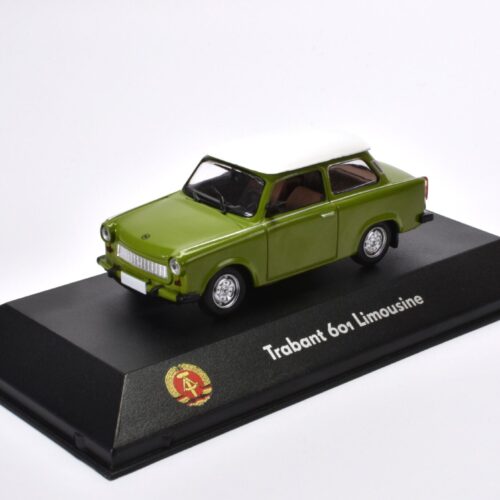 1:43 Atlas DDR Collection Trabant 601 Limousine green/ white