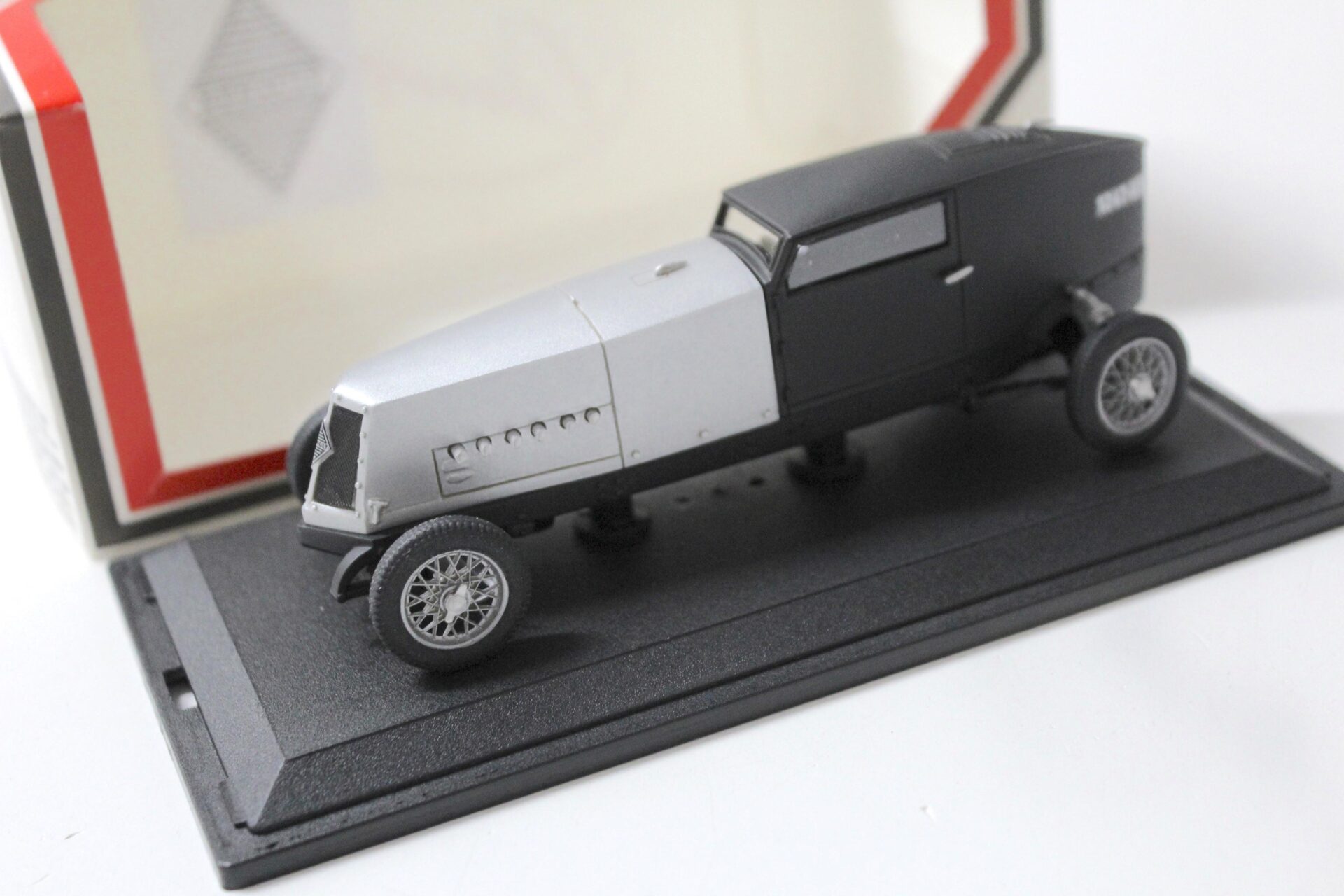 1:43 Classiques Renault NM 40cv Record Car 1925/1926 silver/ black