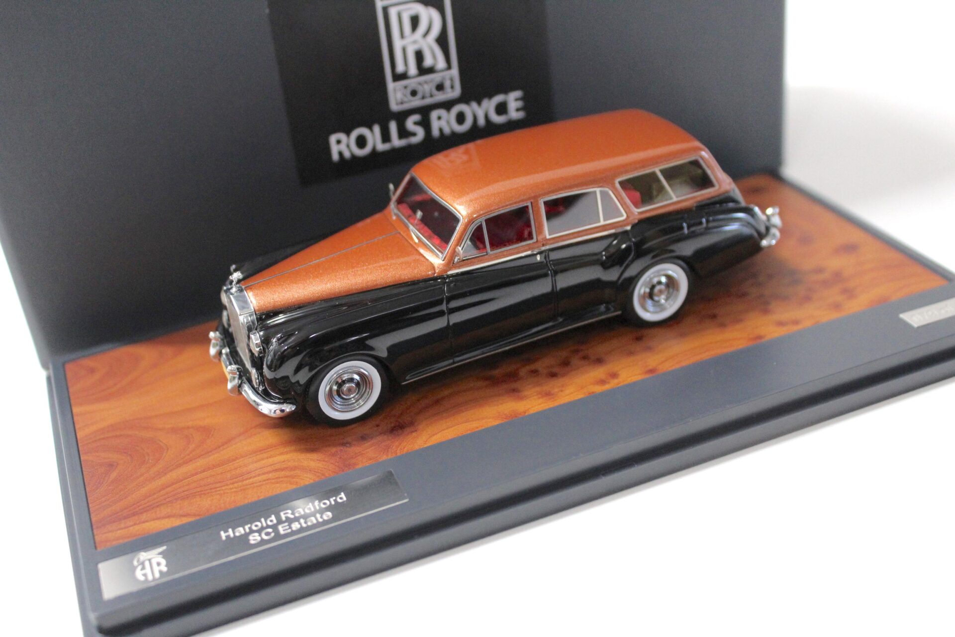 ID 53097 orig.jpg 1:43 Matrix Rolls Royce SCII Harold Radford SC Estate Copper metallic