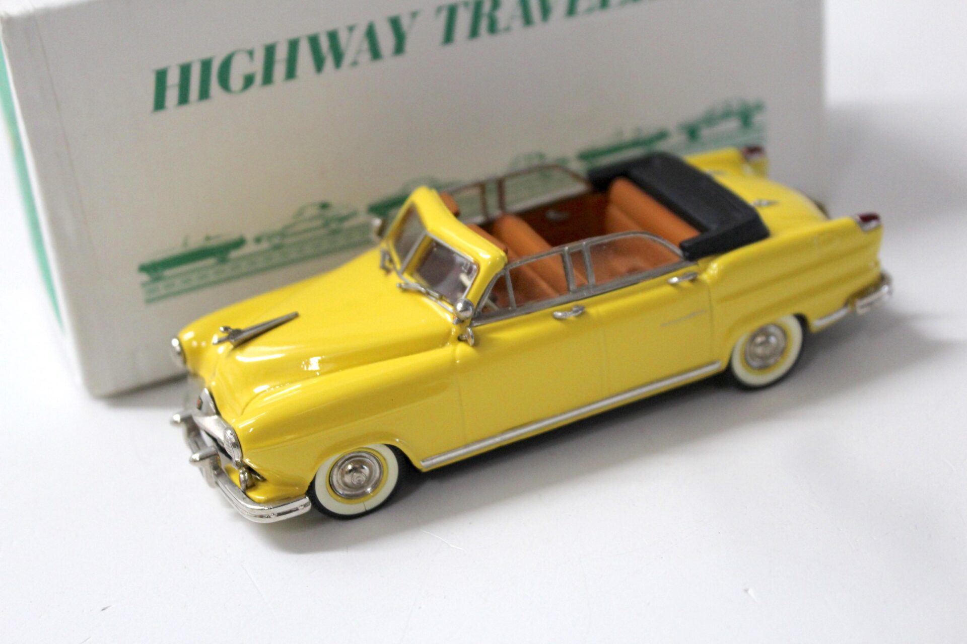 1:43 Highway Travelers 1951 Frazer Manhattan 103 Top down yellow