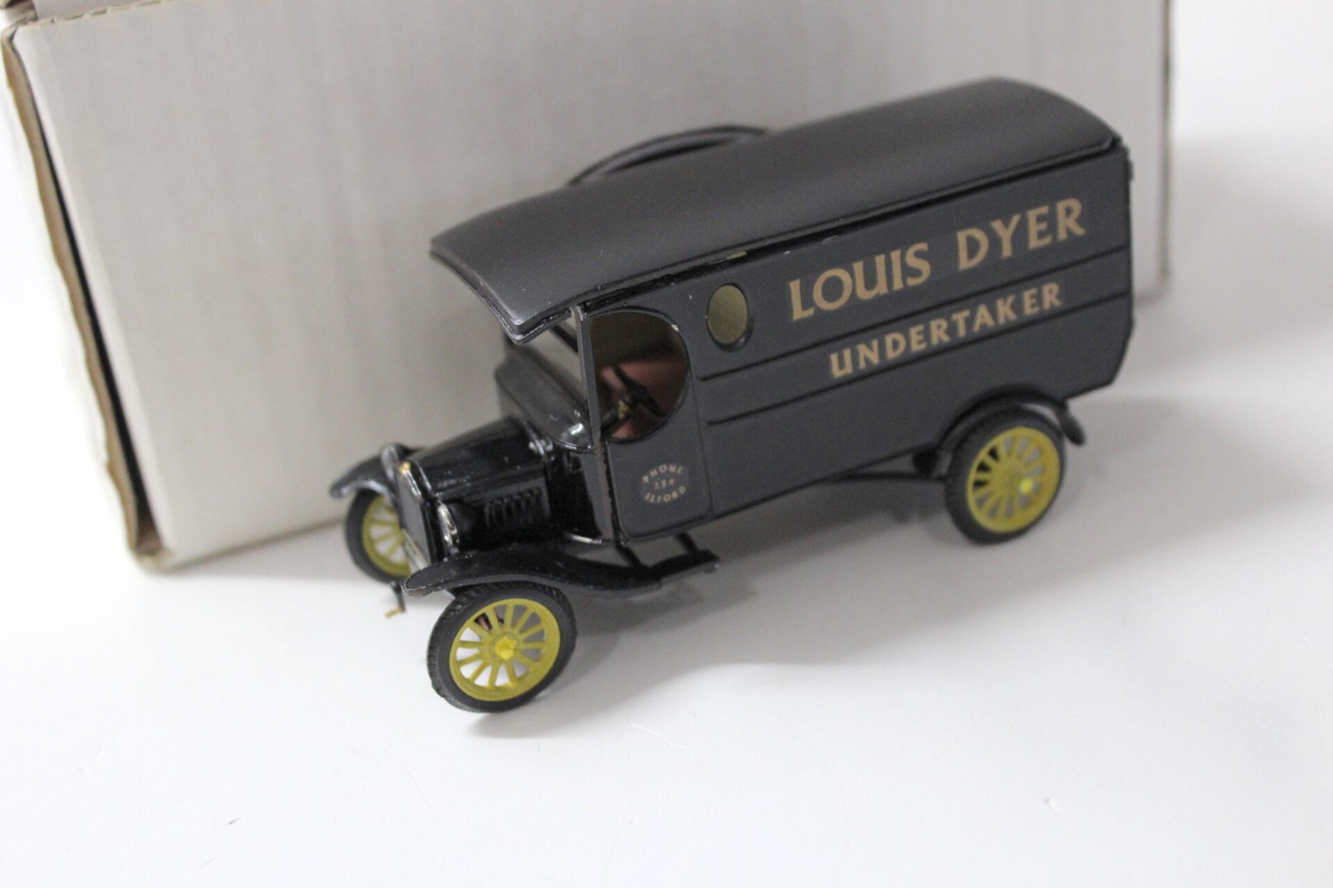 1:43 ESSEX Models 1915 Ford T Hearse Superscale Basillon black