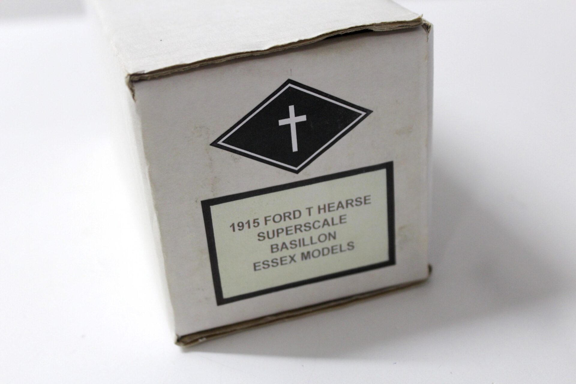 1:43 ESSEX Models 1915 Ford T Hearse Superscale Basillon black