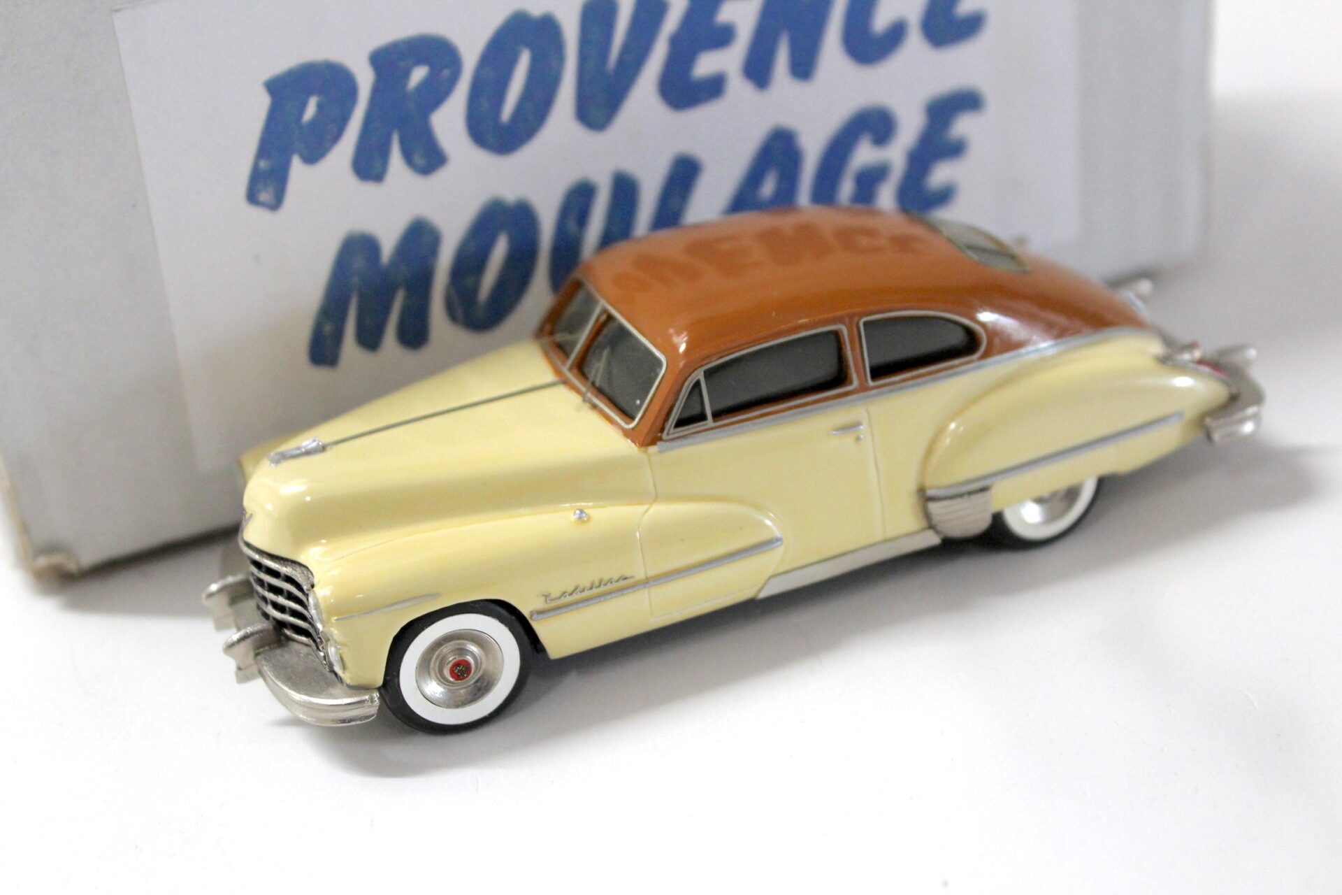 ID 53284 orig.jpg 1:43 Provence Moulage 1947 Cadillac S 62 Coupe beige/ brown