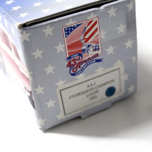 1:43 American Classics 43rd Avenue 1951 Studebaker Champion Coupe blue - Image 3