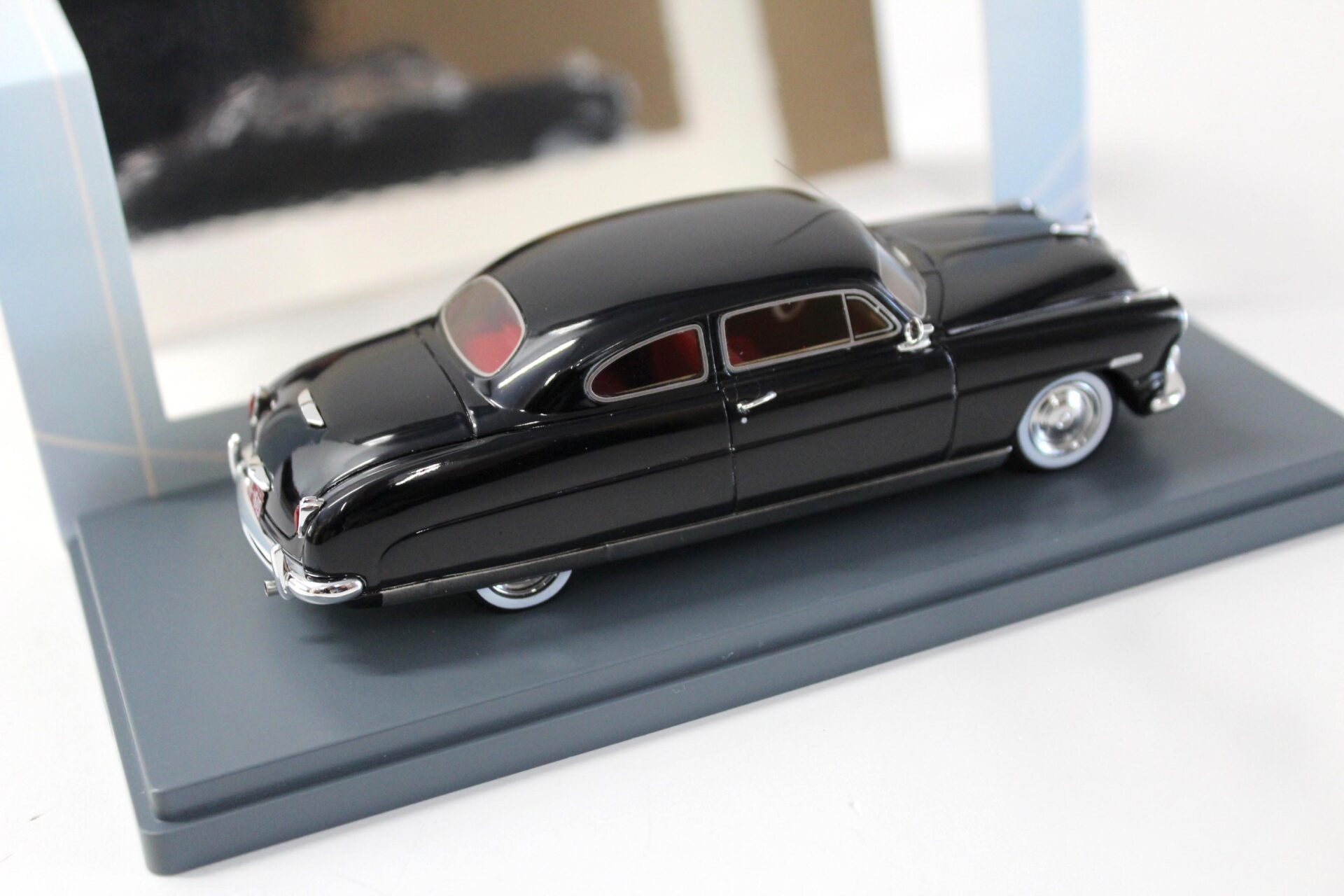 1:43 NEO Hudson Commodore Coupe 1948 black